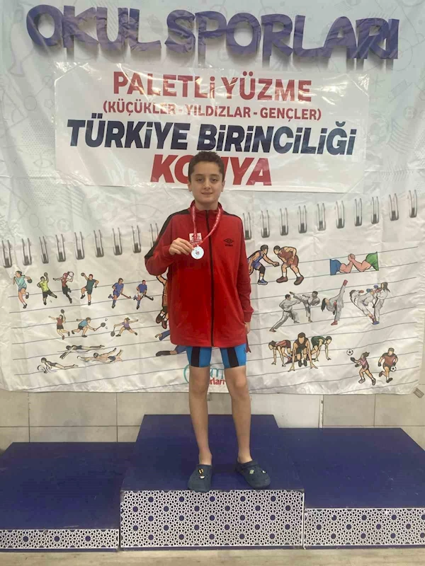 Elazığ’da yüzme sporcusu Alp Eren Güler, Türkiye 2’ncisi oldu
