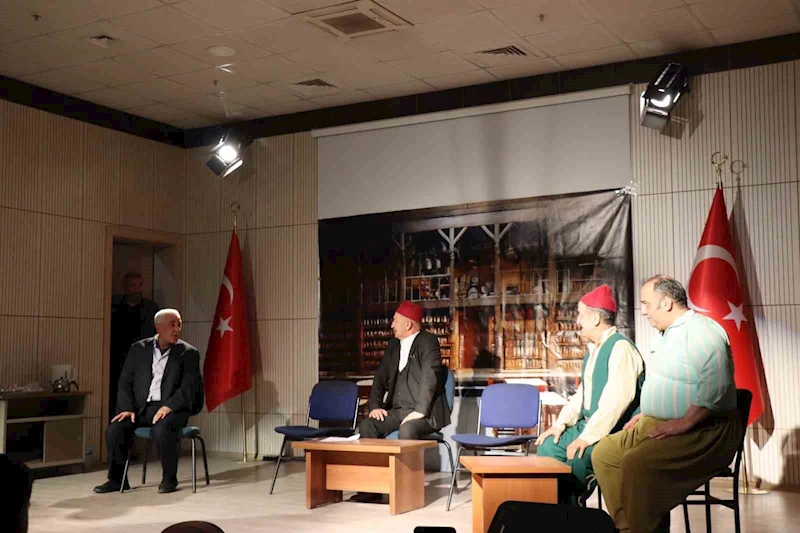 Kurtuluşu tiyatro ile taçlandırdılar
