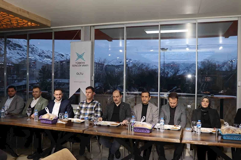 Oltu’da iftar sofrasında buluştular
