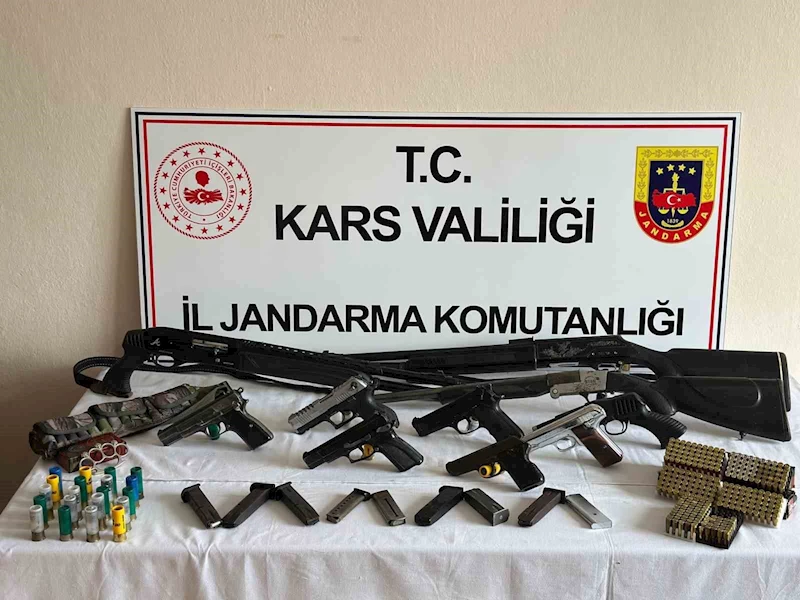 Arpaçay’da çok sayıda silah ve mühimmat ele geçirildi
