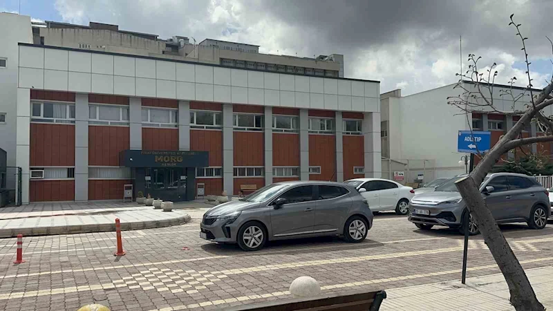 Kardeşinin ve kızının mezarını ziyaret eden kadın, bir gün sonra hayatını kaybetti

