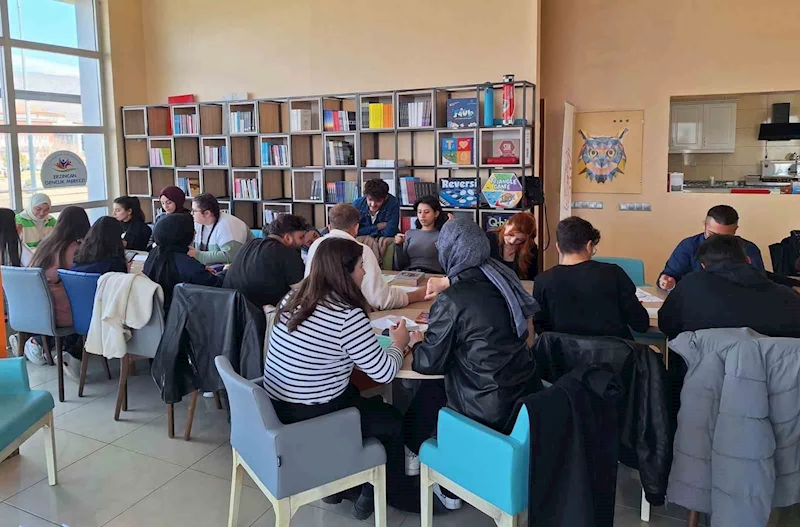 EBYÜ’de sanat terapisi
