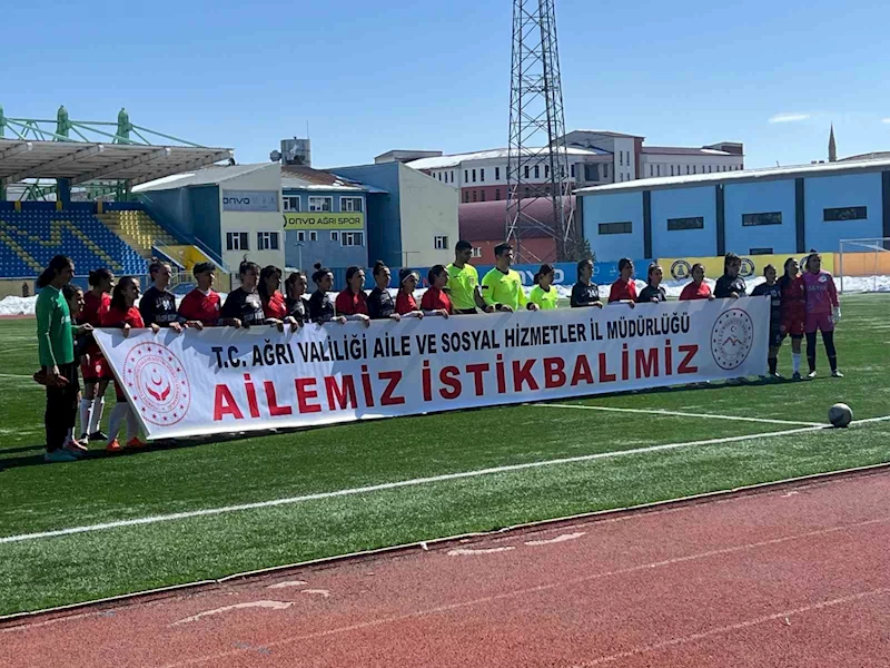 Ağrı Aile ve Sosyal Politikalar Gençlik ve Spor Kulübü Kadın Takımı, Silopi Belediyesi Spor Kulübü’nü 2-1 mağlup etti
