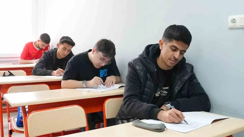 Elazığ’da öğrencilere ücretsiz deneme sınavı
