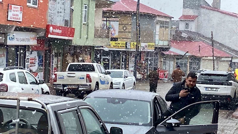 Bingöllüler, iki saatte 4 mevsimi de yaşadı
