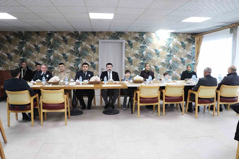 Diyadin’de polisler için yemek programı
