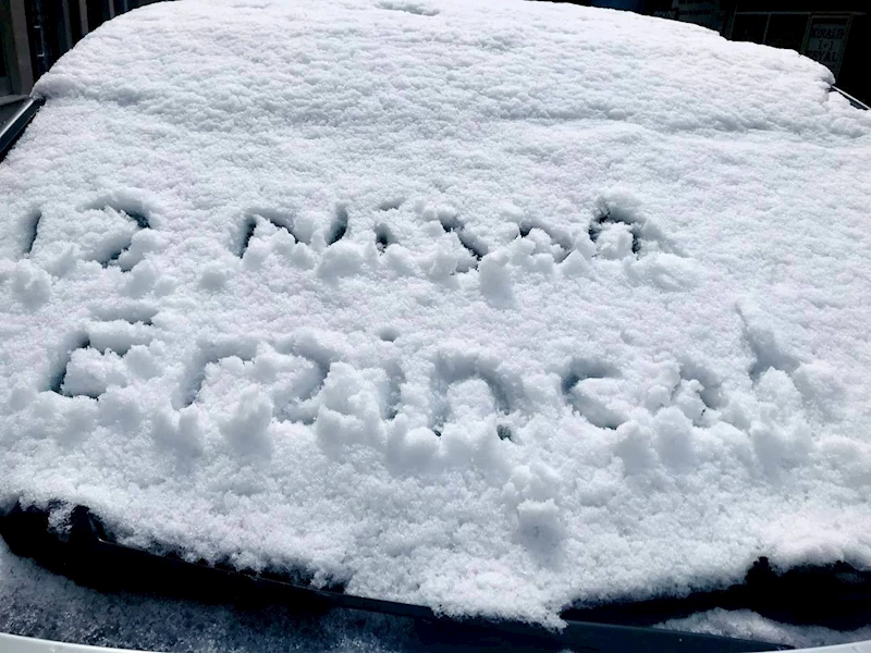 Erzincan’da nisan ayında kar sürprizi
