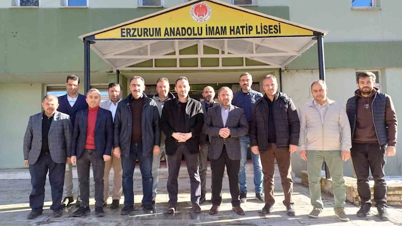 Erzurum’da gençler umre için yarıştı
