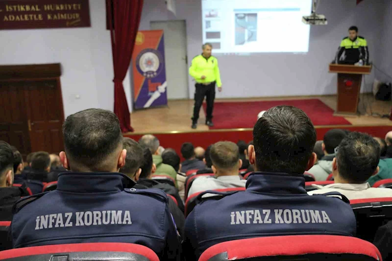 Polisten Ceza İnfaz Koruma Amir ve Memurlarına seminer
