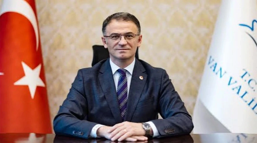 Van Valisi Balcı