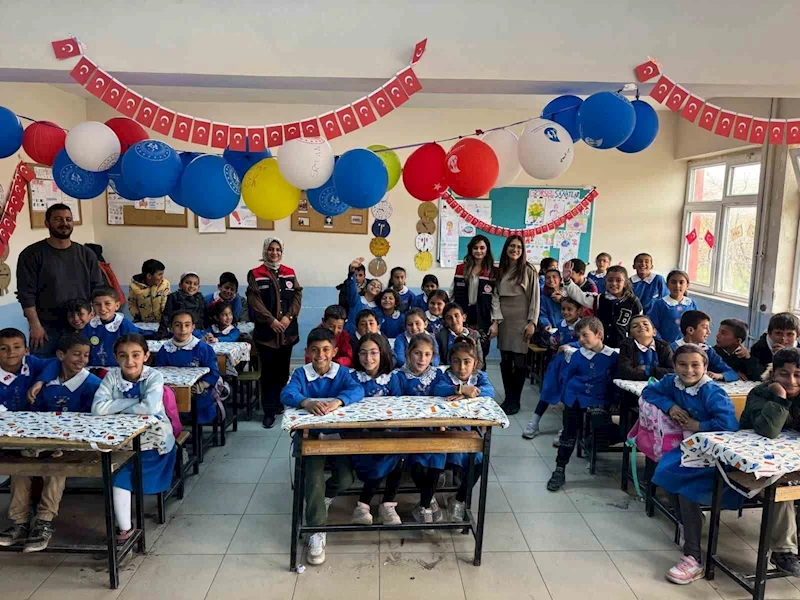 Kars’ta Öğrencilere 