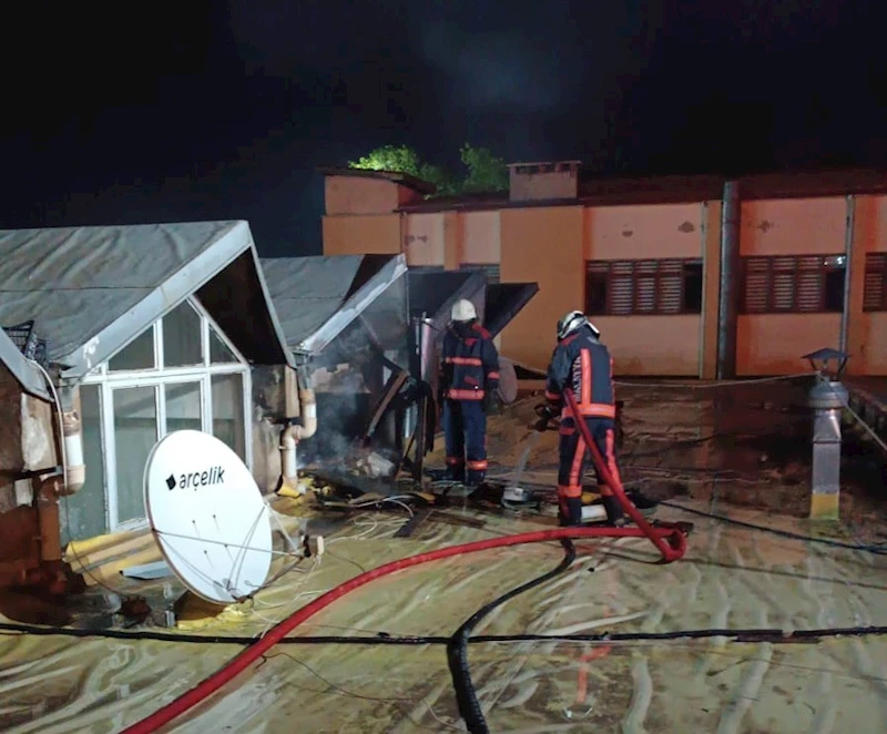 Malatya’da çatı yangını korkuttu
