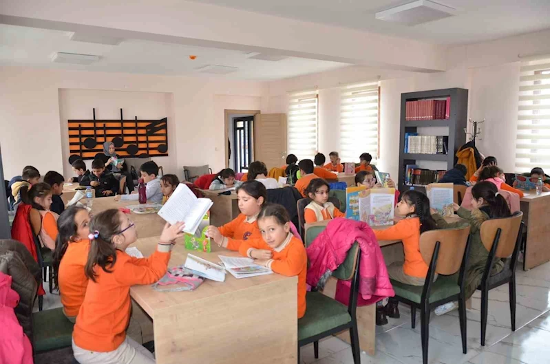 Erzincan’da 199 bin 700 kitap, 351 bin okurla buluşturuldu
