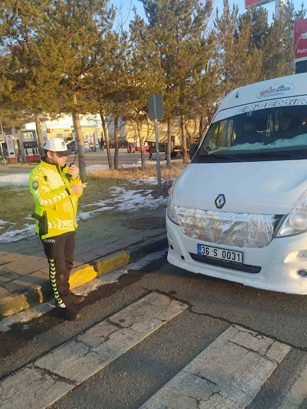 Kars’ta öğrenci servisleri denetlendi
