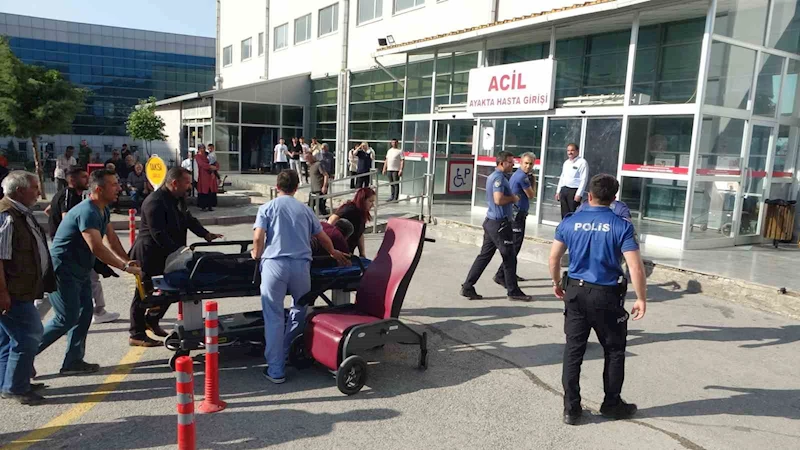 Malatya’da mezarlıkta silahlı ve bıçaklı kavga: 1 ölü, 2 yaralı
