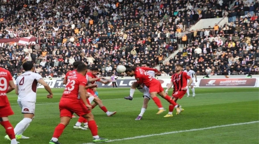 Vanspor Yarı Finalde! İlk Maçta Elazığspor