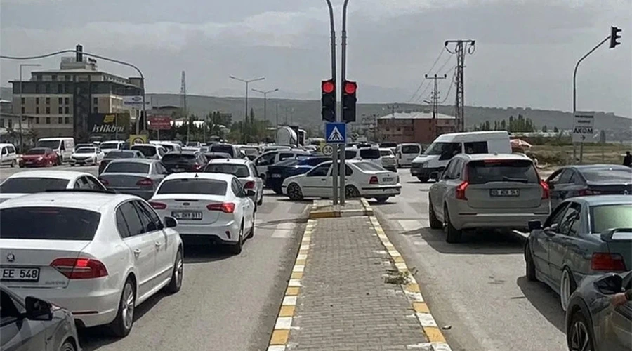 Van-Edremit Yolu Kilitledi! 4 Aylık Kabus Başladı!