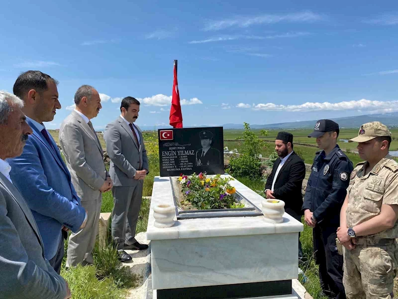 Arpaçay’da şehitler bayramda unutulmadı
