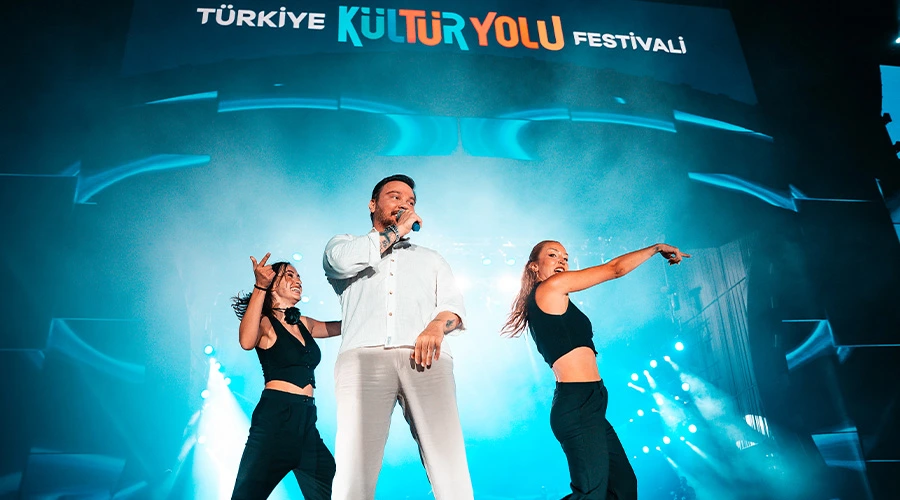 Van Sinan Akçıl ile Coştu