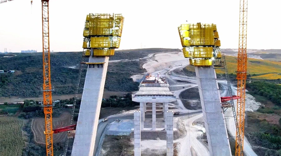Kanal İstanbul Köprüsü Göğe Yükseliyor: Sazlıdere Köprüsü
