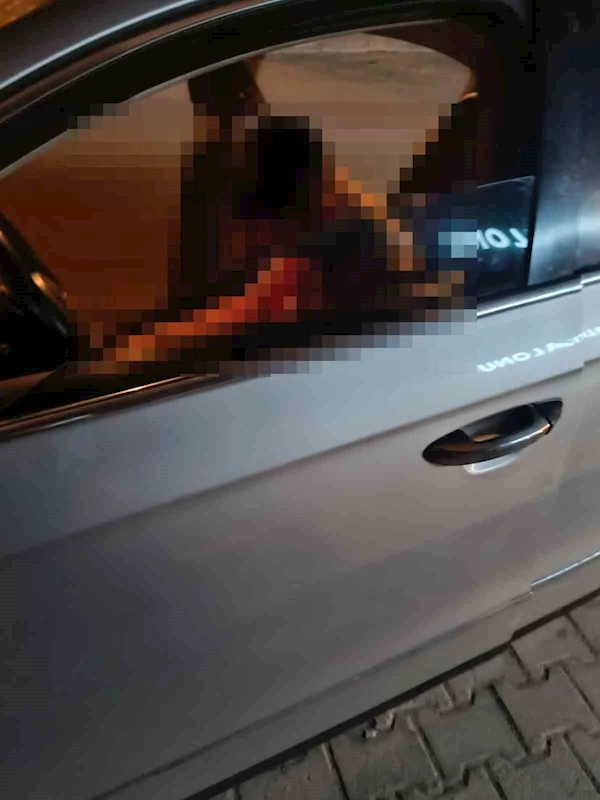 Aracını durdurarak tabancayla kendisini vurdu
