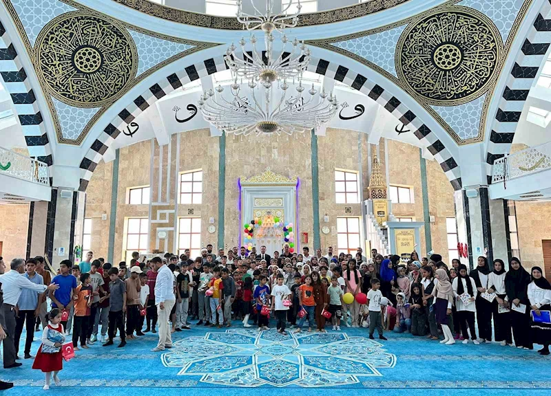 Çaldıran’da Yaz Kur’an Kursları sona erdi: Başarılı öğrencilere ödüllerini kaymakam ve müftü takdim etti