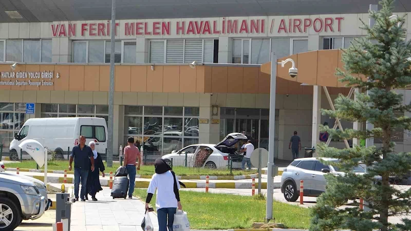 Van’da havalimanının kapatılması turizmcileri tedirgin ediyor

