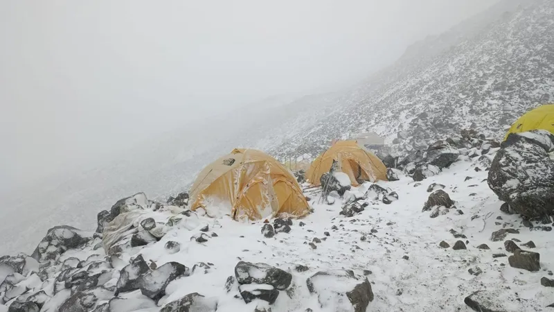 Ağrı Dağı’nda tırmanışa tipi engeli
