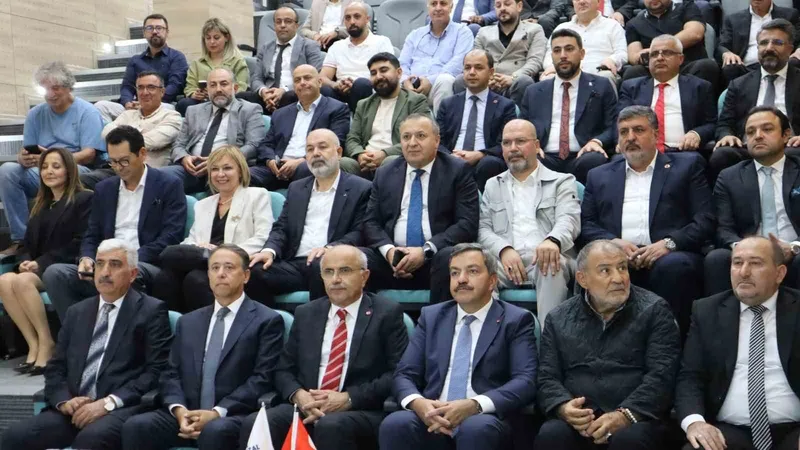 Malatya’da Kenan Işık Amfisi açıldı
