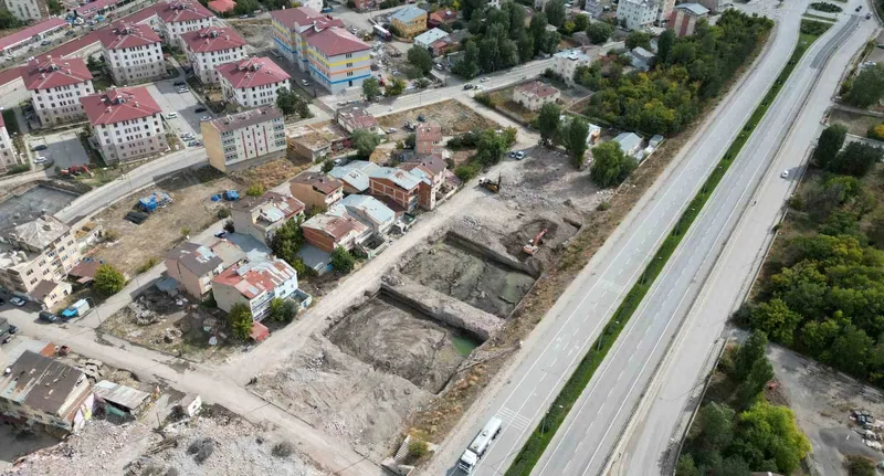 Büyükşehir Ilıca’da da kentsel dönüşüme hız verdi
