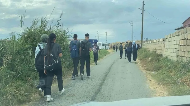 Iğdır’da okul yolu kazaya davetiye çıkarıyor
