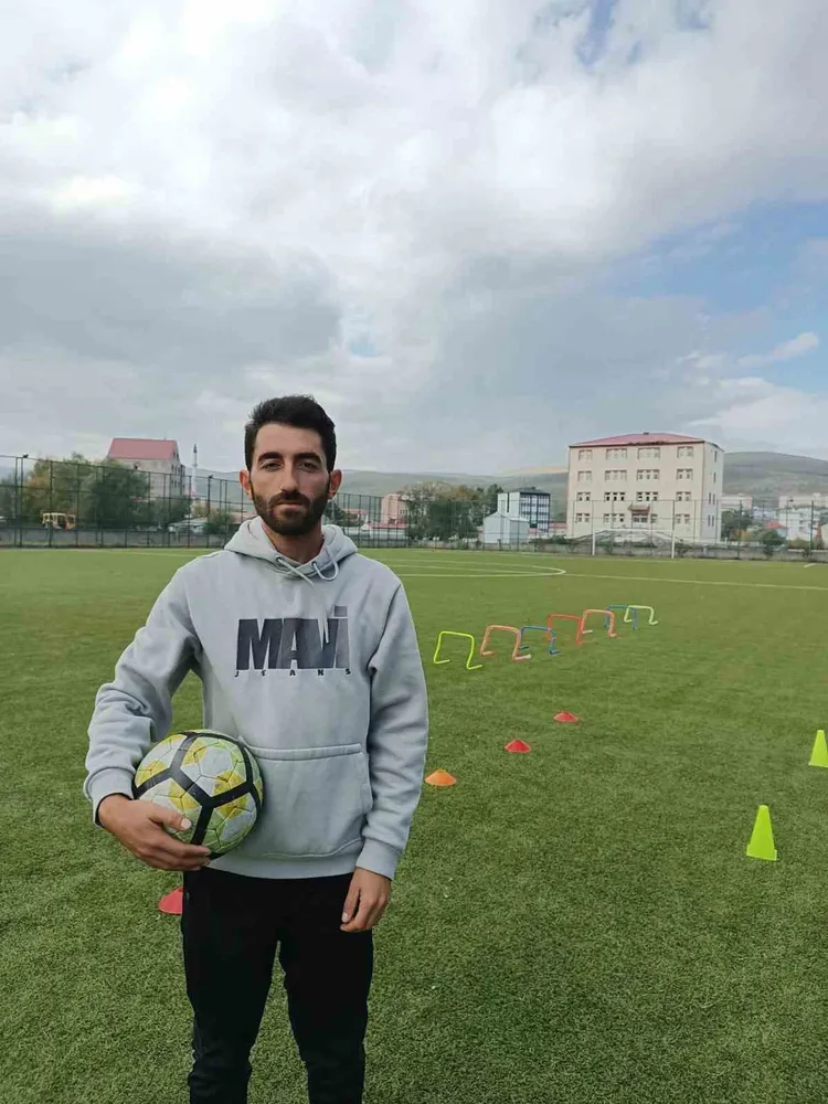 Çıldır'da Çocuklar İçin Ücretsiz Futbol Kursu Başlıyor
