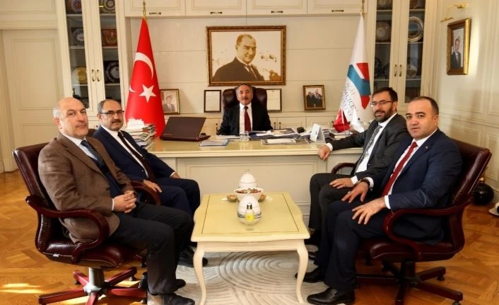 AİÇÜ Rektörü Prof. Dr. Karabulut, Demir ve Çintimar’ı misafir etti