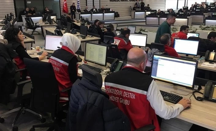 Aile, Çalışma ve Sosyal Hizmetler Bakanlığı 463 personelle depremzedelerin yanında