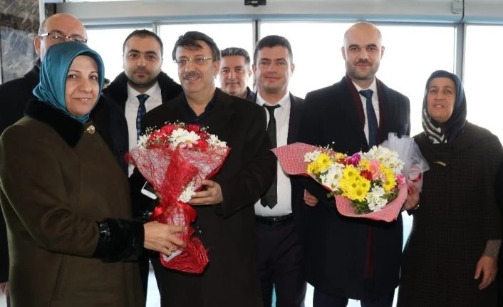 Van'da AK Parti ilçe başkanlarına coşkulu karşılama