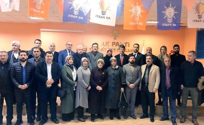 AK Parti Van İl Başkanı Türkmenoğlu Edremit İlçe Başkanı Bayramoğlu’nu ziyaret etti