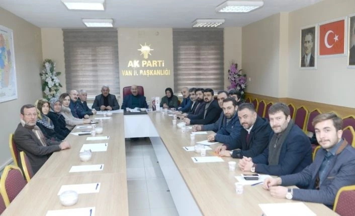 AK Parti’den yeni ilçe başkanlarını karşılama hazırlığı
