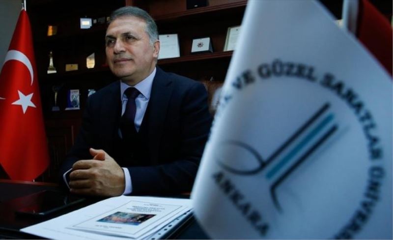 Akademisyen Ceren Damar