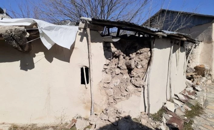 Arapgir’de 500’e yakın bina depremden zarar gördü