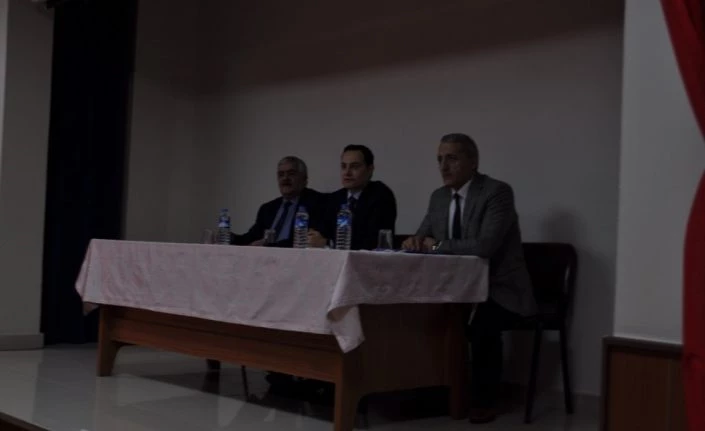 Arpaçay’da ‘Muhtarlara Hizmet içi’ eğitim verildi