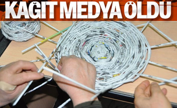 Atık gazeteler, kapı süsü oldu