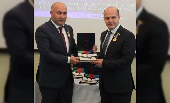 Azerbaycan Cumhurbaşkanı Aliyev’den Gazeteci Şıktaş’a onur madalyası