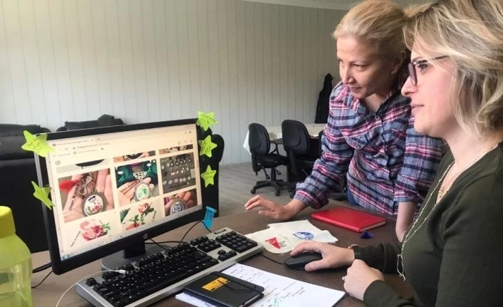 El emeği göz nuru ürünlerini sosyal medyadan satıp aile ekonomilerine katkı sağlıyorlar