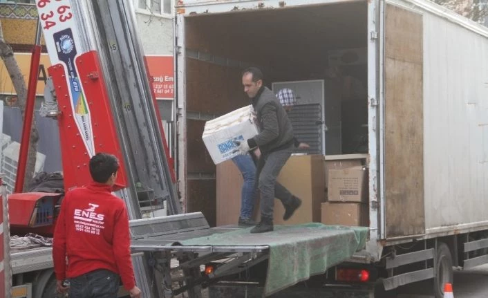 Elazığ’da böyle insanlar var, ücretsiz ev taşıyorlar