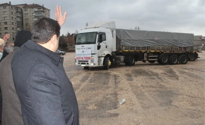 Elazığ’dan İdlib’e 2 tır un yardımı