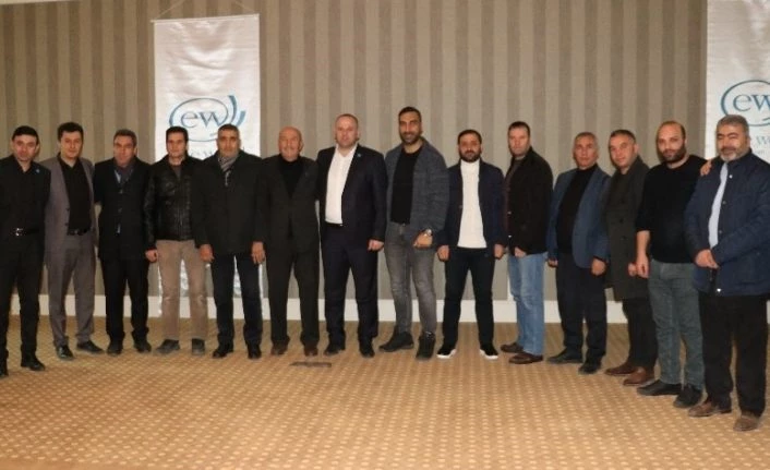 Elite World gazetecileri unutmadı