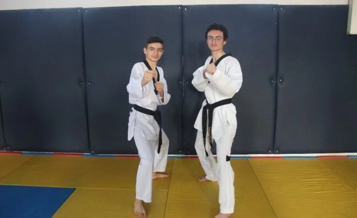 Erzurumlu taekwondocuların başarısı gururlandırdı