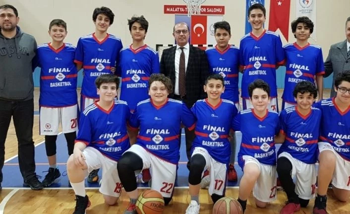 Final Okulları, potada namağlup şampiyon oldu