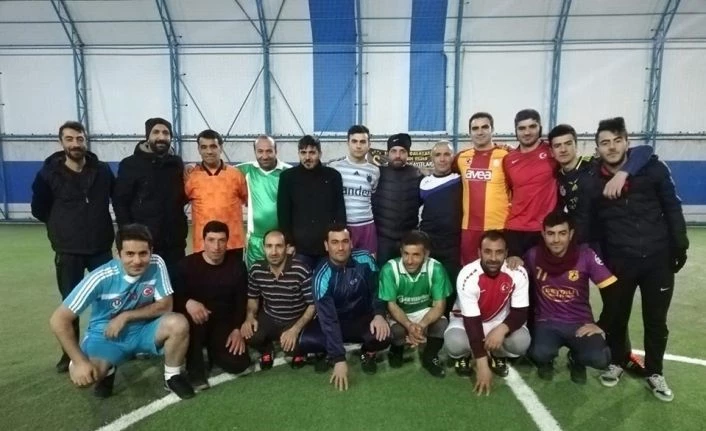 Genç Şavak Der Futbol Turnuvası Vali Recep Yazıcıoğlu sezonu başlıyor