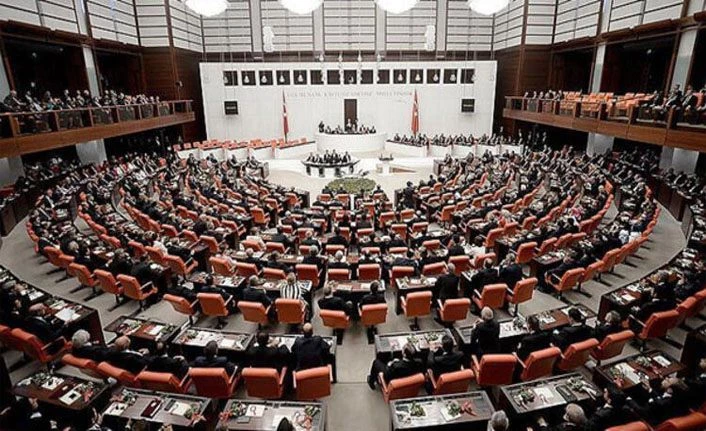 Gözler Meclis'te! Yasa geçerse ev hanımları çalışmadan emekli olabilecek